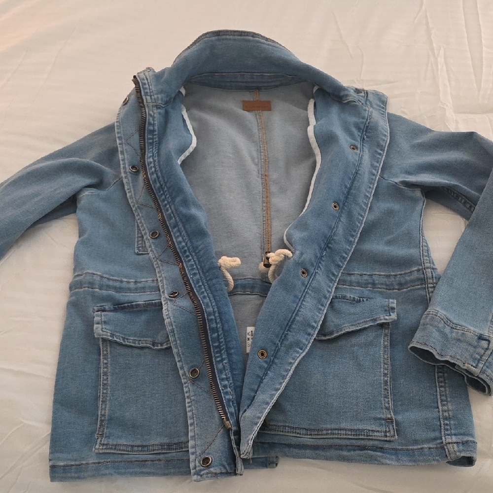 Judy Blue Light Blue Denim Jacket - Picture 3 of 6